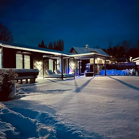 Voralpen Lodge - Ferienhaus Mit Gym & Wellnessbereich Traisen Exterior photo